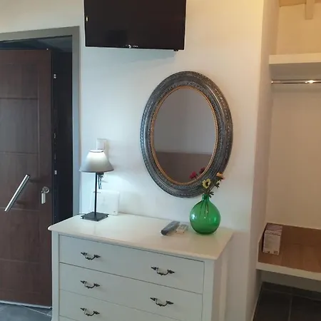 Sunrise Studio Apartment *